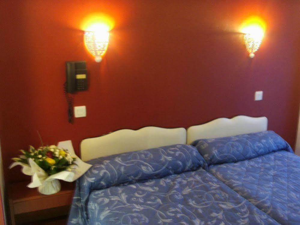 Hotel Ocean Lourdes Room photo